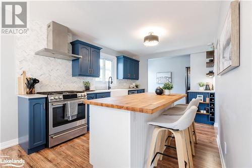 3 Mckay Court, Collingwood, ON - Indoor Photo Showing Kitchen With Upgraded Kitchen