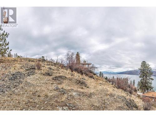 6341 Bulyea Avenue, Peachland, BC 