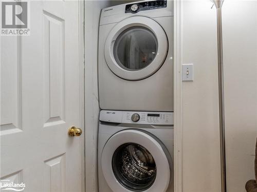 2 E Airport Road, Huntsville, ON - Indoor Photo Showing Laundry Room