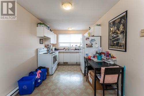1724 Yew Street, Prince George, BC - Indoor Photo Showing Kitchen