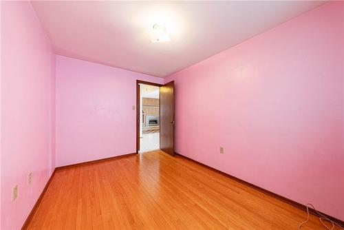 321 Carson Drive, Hamilton, ON - Indoor Photo Showing Other Room