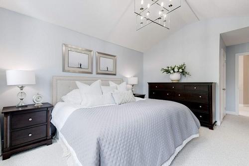 5171 Garland Crescent, Burlington, ON - Indoor Photo Showing Bedroom