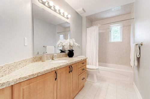 5171 Garland Crescent, Burlington, ON - Indoor Photo Showing Bathroom