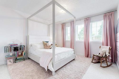 5171 Garland Crescent, Burlington, ON - Indoor Photo Showing Bedroom