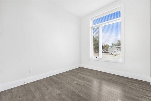 85 Morrell Street|Unit #124B, Brantford, ON - Indoor Photo Showing Other Room