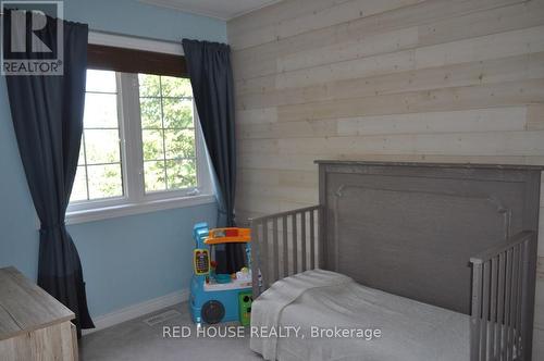 5 - 1015 Galesway Boulevard, Mississauga, ON - Indoor Photo Showing Bedroom