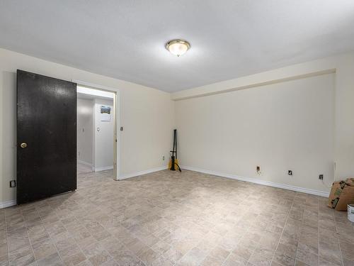 121 Waddington Drive, Kamloops, BC - Indoor Photo Showing Other Room