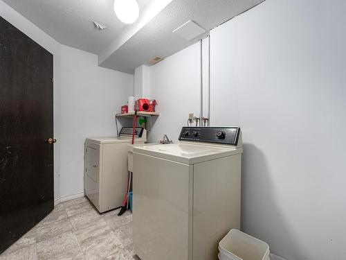 121 Waddington Drive, Kamloops, BC - Indoor Photo Showing Laundry Room