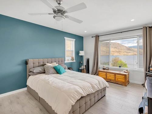 6220 Savona Access Rd, Kamloops, BC - Indoor Photo Showing Bedroom