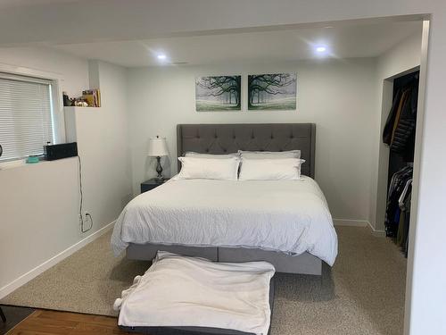 6220 Savona Access Rd, Kamloops, BC - Indoor Photo Showing Bedroom