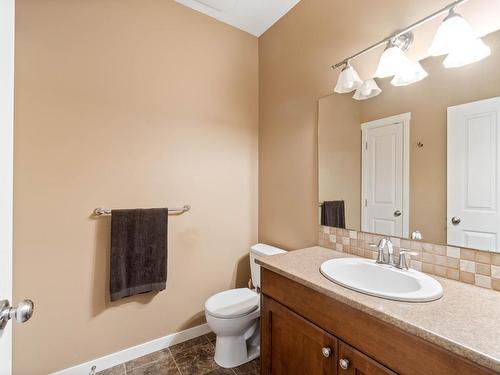 103-2920 Valleyview Drive, Kamloops, BC - Indoor Photo Showing Bathroom