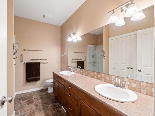 103-2920 Valleyview Drive, Kamloops, BC - Indoor Photo Showing Bathroom