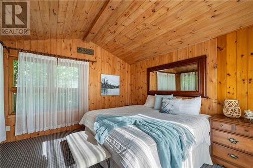 597 Point Trail, Westmeath, ON - Indoor Photo Showing Bedroom