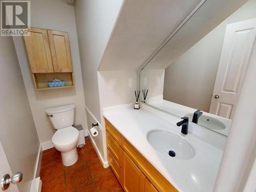 3433 Theodosia Ave, Powell River, BC - Indoor Photo Showing Bathroom