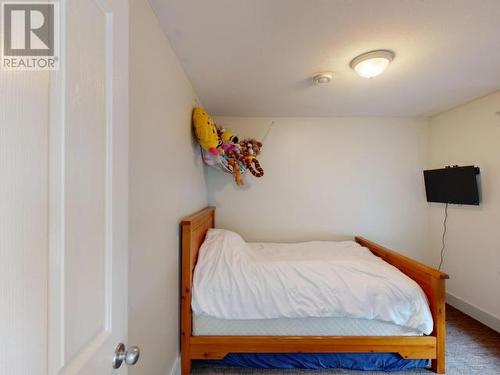 3433 Theodosia Ave, Powell River, BC - Indoor Photo Showing Bedroom