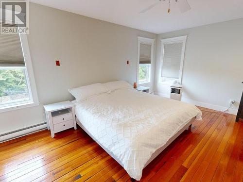 3433 Theodosia Ave, Powell River, BC - Indoor Photo Showing Bedroom