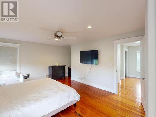 3433 Theodosia Ave, Powell River, BC - Indoor Photo Showing Bedroom