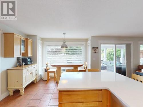 3433 Theodosia Ave, Powell River, BC - Indoor