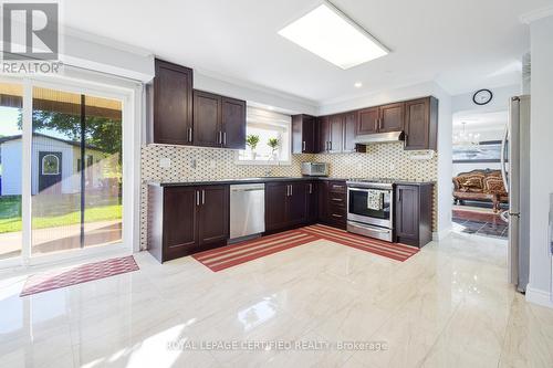 2052 18Th Sideroad, New Tecumseth, ON - Indoor Photo Showing Kitchen With Upgraded Kitchen