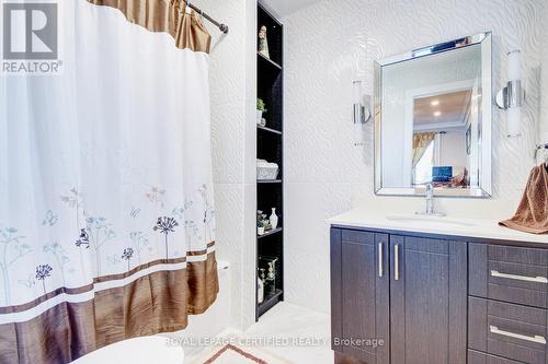 2052 18Th Side Road, New Tecumseth, ON - Indoor Photo Showing Bathroom