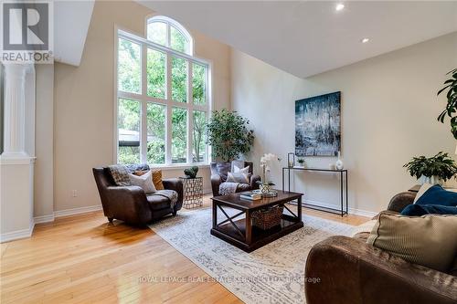 240 Butterfly Lane, Oakville, ON - Indoor Photo Showing Living Room