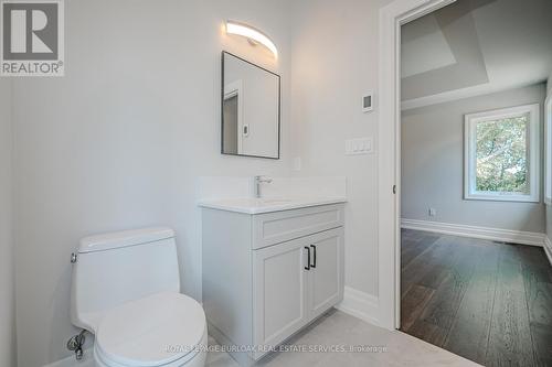 2423 Raymore Drive, Burlington, ON - Indoor Photo Showing Bathroom