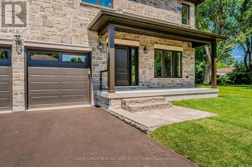 2423 Raymore Drive, Burlington (Brant), ON - Outdoor