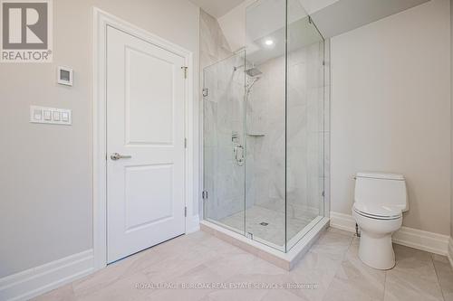 2423 Raymore Drive, Burlington (Brant), ON - Indoor Photo Showing Bathroom