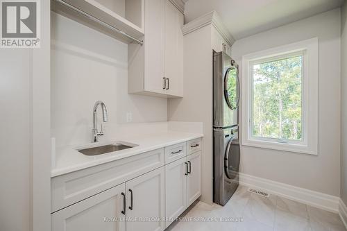 2423 Raymore Drive, Burlington (Brant), ON - Indoor Photo Showing Laundry Room