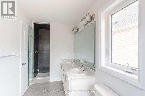 119 Cole Terrace, Woodstock, ON - Indoor Photo Showing Bathroom