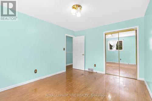 4433 Meadowvale Drive, Niagara Falls, ON - Indoor Photo Showing Other Room