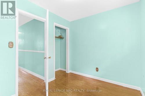 4433 Meadowvale Drive, Niagara Falls, ON - Indoor Photo Showing Other Room