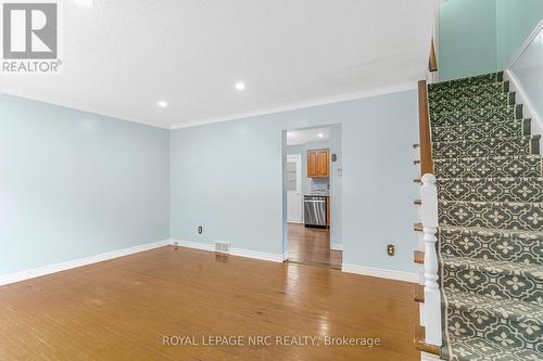 4433 Meadowvale Drive, Niagara Falls, ON - Indoor Photo Showing Other Room