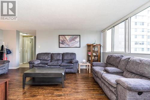 508 - 3590 Kaneff Crescent, Mississauga, ON - Indoor Photo Showing Living Room