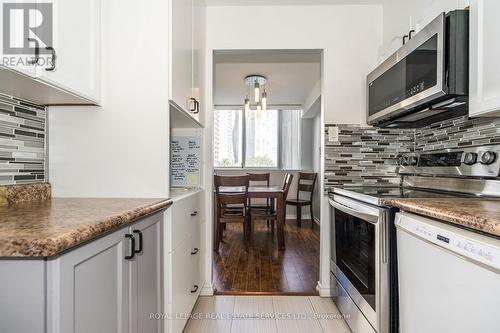 508 - 3590 Kaneff Crescent, Mississauga, ON - Indoor Photo Showing Kitchen With Upgraded Kitchen