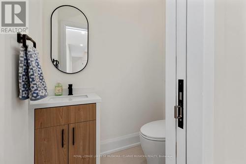 19 Todholm Drive, Muskoka Lakes, ON - Indoor Photo Showing Bathroom