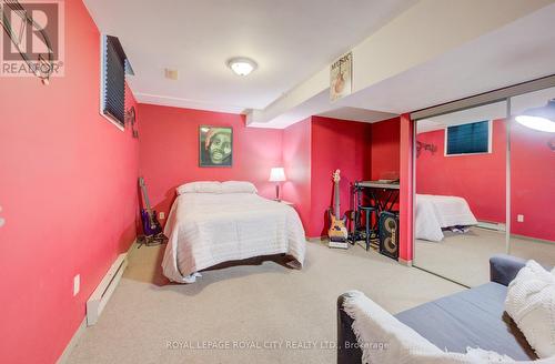 121 Parkside Drive W, Centre Wellington (Fergus), ON - Indoor Photo Showing Bedroom