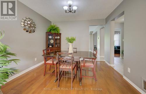 121 Parkside Drive W, Centre Wellington (Fergus), ON - Indoor Photo Showing Dining Room