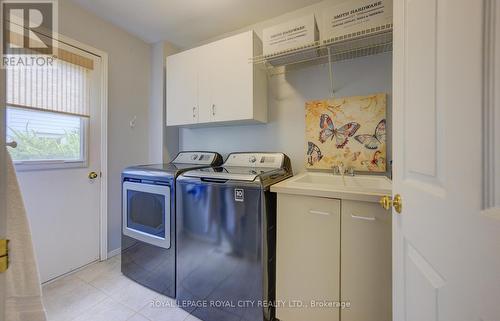 121 Parkside Drive W, Centre Wellington (Fergus), ON - Indoor Photo Showing Laundry Room