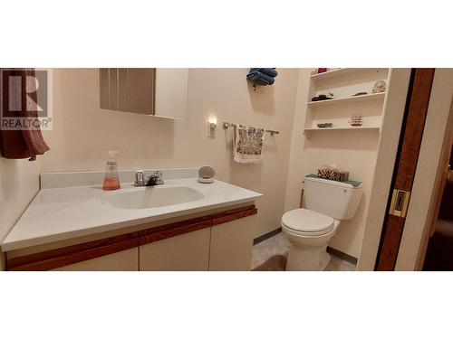 2459 Saloompt Road, Hagensborg, BC - Indoor Photo Showing Bathroom