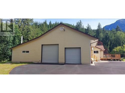 2459 Saloompt Road, Hagensborg, BC - Outdoor