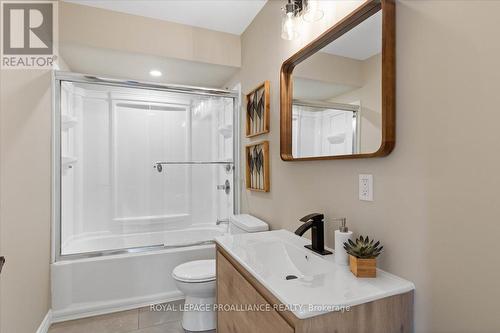 178 Albert Street, Belleville, ON - Indoor Photo Showing Bathroom