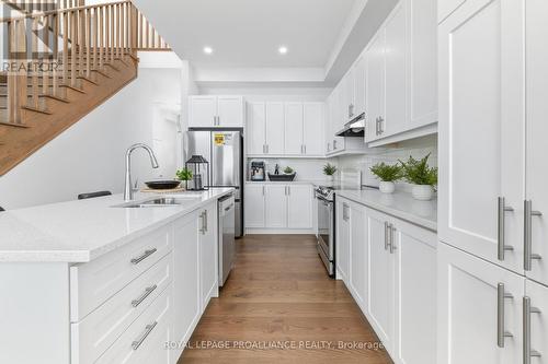 16 Twelve Trees Court, Prince Edward County (Wellington), ON - Indoor Photo Showing Kitchen With Upgraded Kitchen