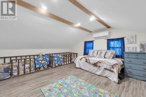 17 Centre Street, Belleville, ON - Indoor Photo Showing Bedroom