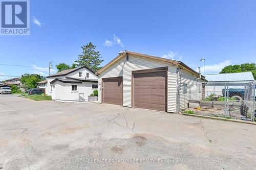 17 Centre Street, Belleville, ON - Outdoor