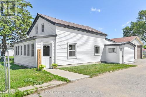 17 Centre Street, Belleville, ON - Outdoor