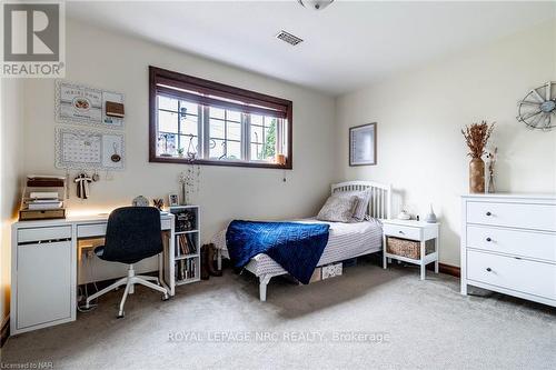 140 Helen Street, Port Colborne, ON - Indoor Photo Showing Bedroom