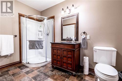 140 Helen Street, Port Colborne, ON - Indoor Photo Showing Bathroom