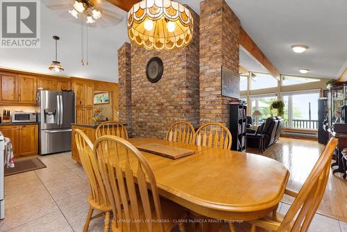 490 Crooked Bay Road, Georgian Bay, ON - Indoor Photo Showing Dining Room