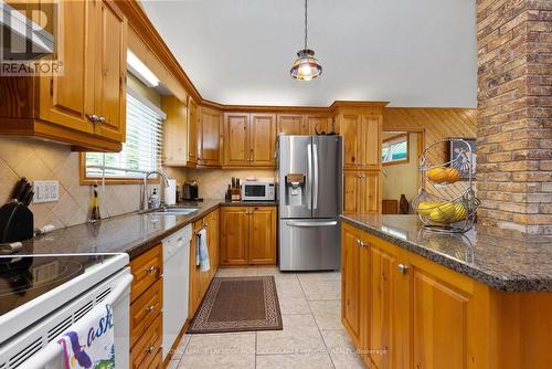 490 Crooked Bay Road, Georgian Bay, ON - Indoor Photo Showing Kitchen With Double Sink